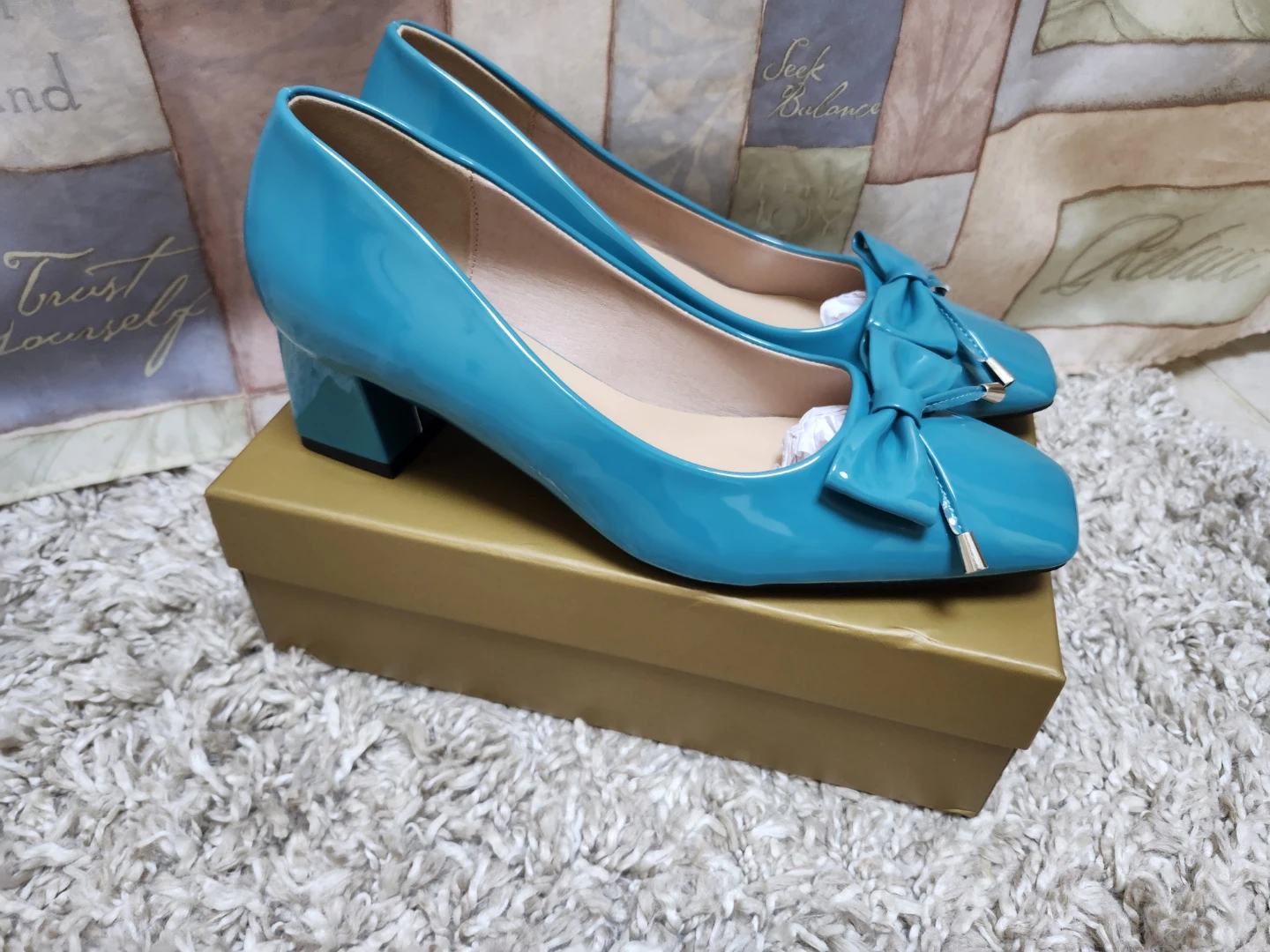 Teal/ Lake Blue Patent Bow Pumps