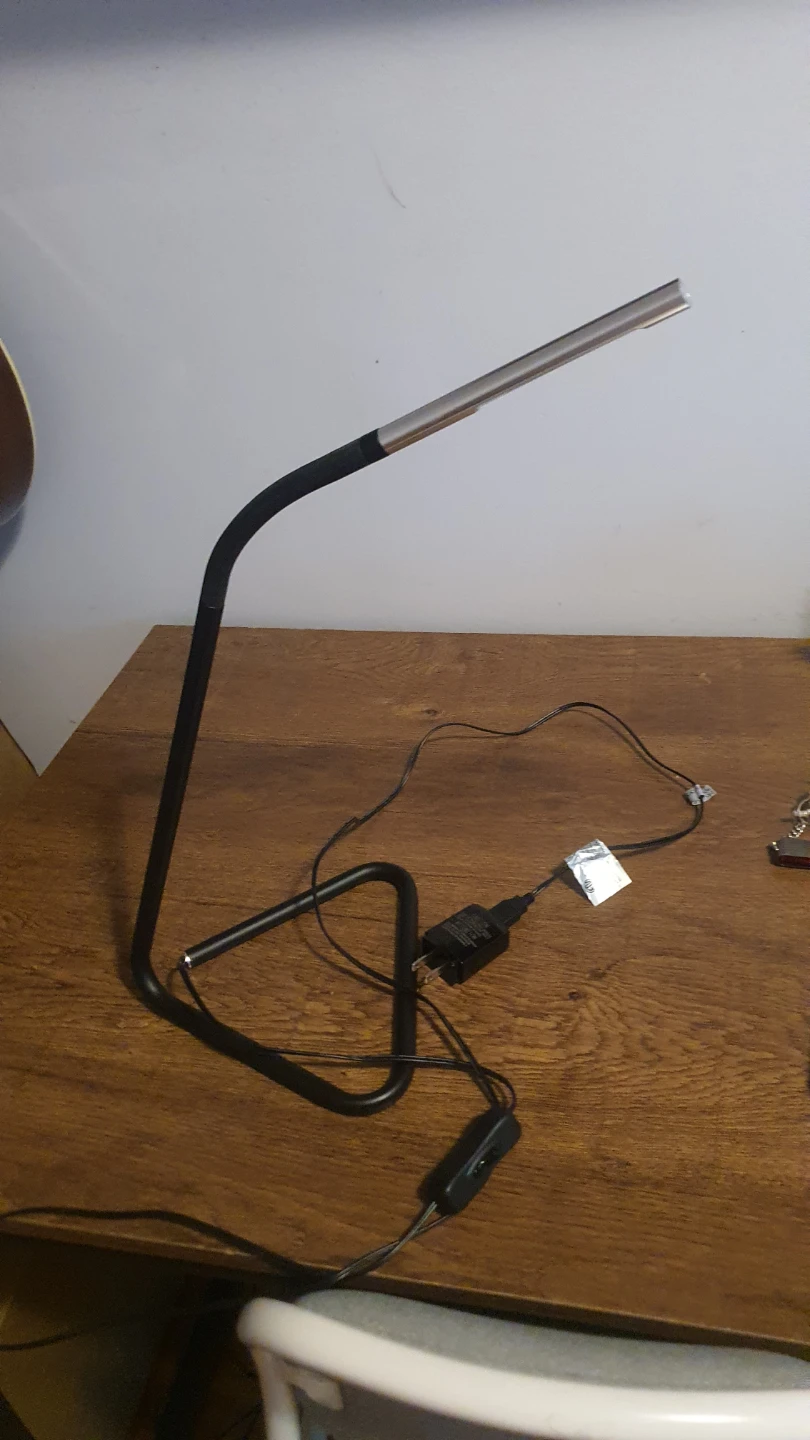 Minimalist Black LED Desk Lamp - photo 3