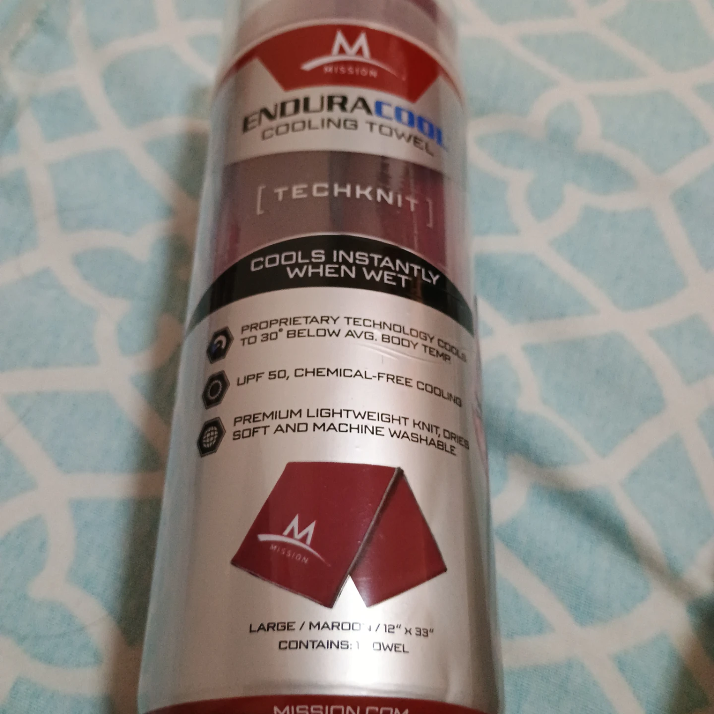 Mission EnduraCool Cooling Towel - Large Maroon