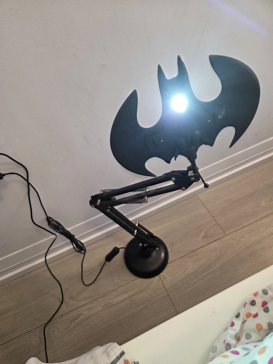 Batman Symbol Desk Lamp - photo 2
