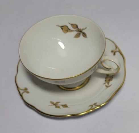 Ilmenau Graf von Henneberg Carmen Tea Cup and Saucer