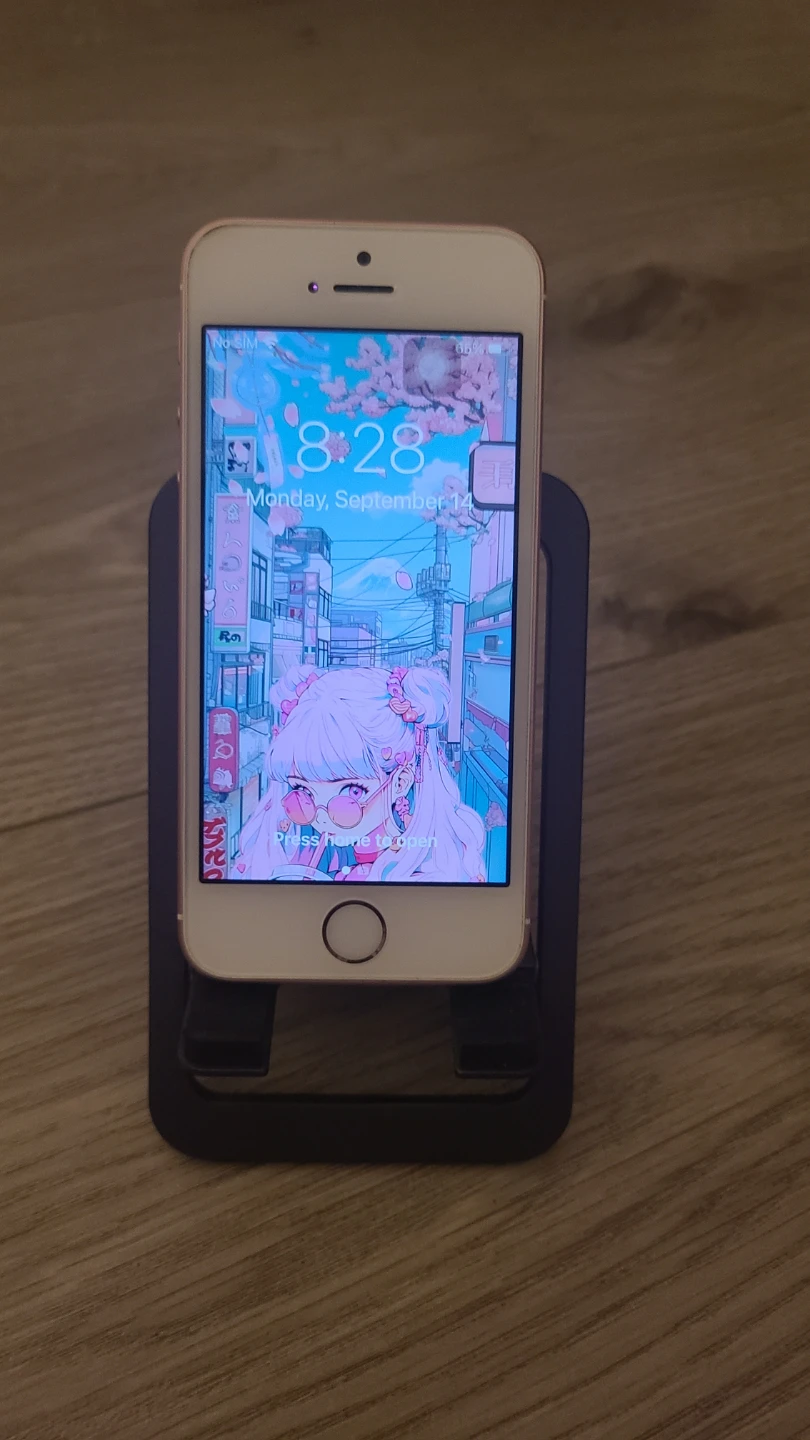 Moving sale - Apple iPhone SE gen 1 Rose Gold