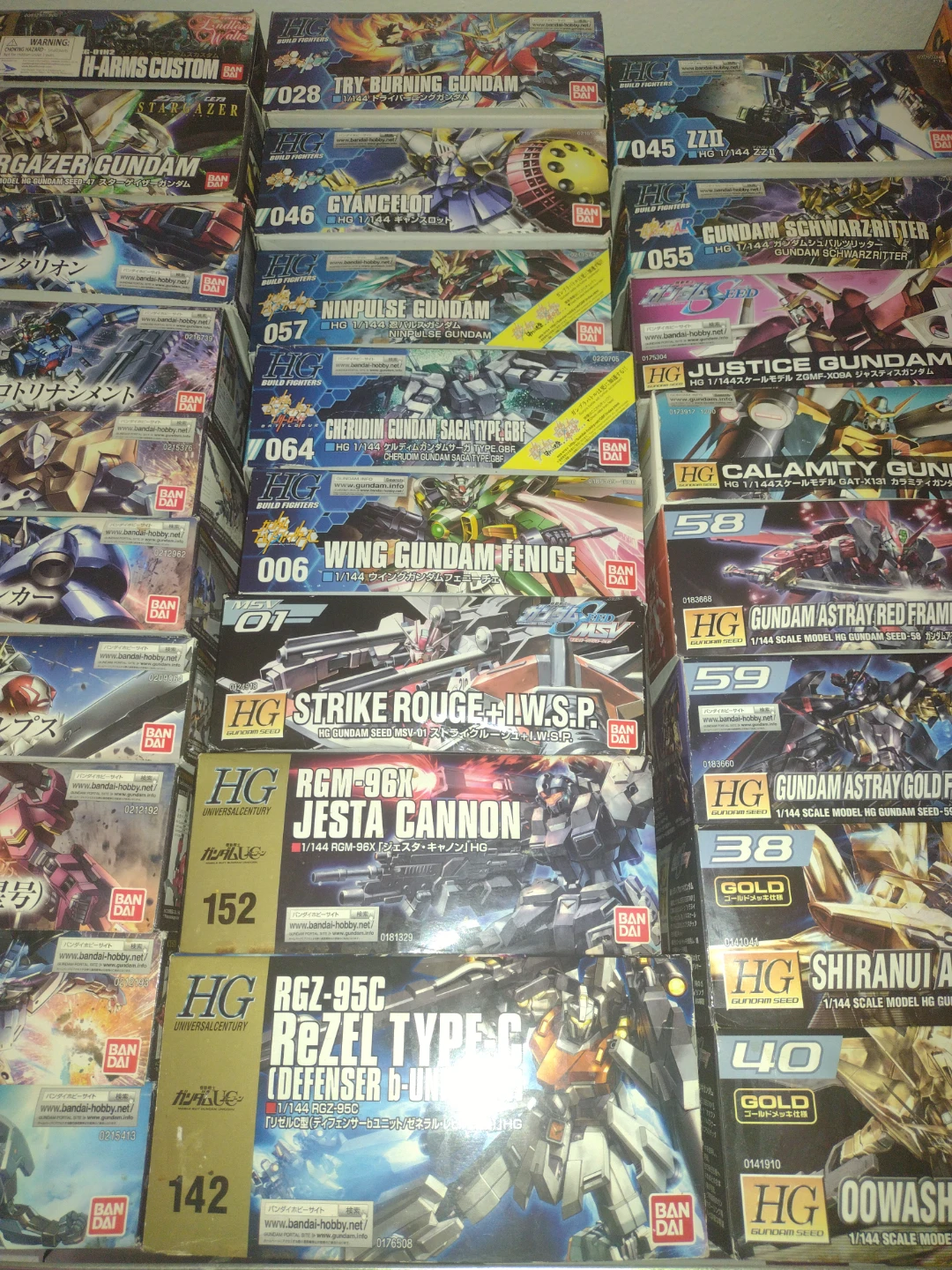 Bandai Gundam HG Model Kit Collection - photo 4