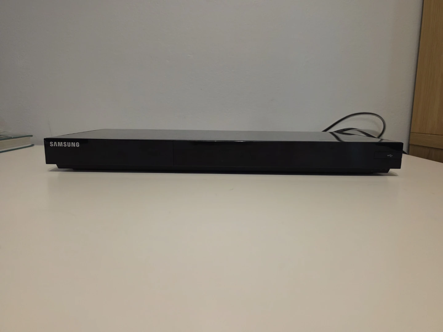 Samsung 3D Blu-ray player BD-C6900 NO REMOTE