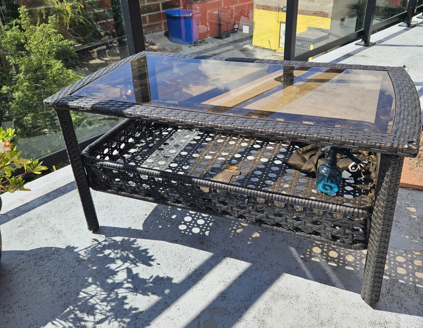Outdoor Wicker Coffee Table with Glass Top
