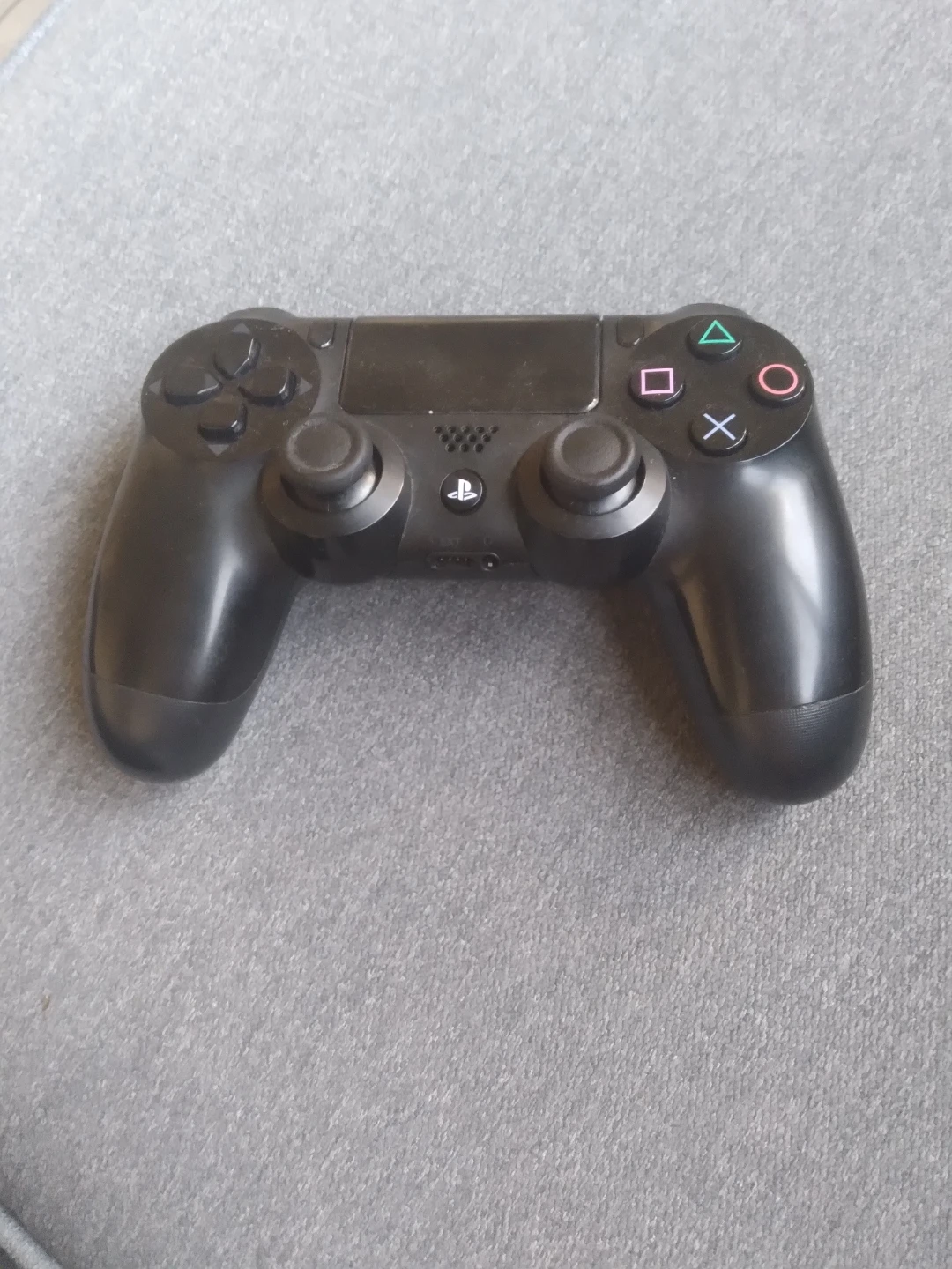 Sony PlayStation 4 DualShock 4 Wireless Controller