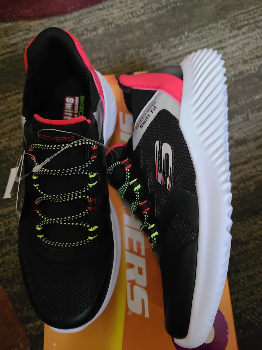 Skechers Swift Fit Sneakers - Black/Red - photo 2