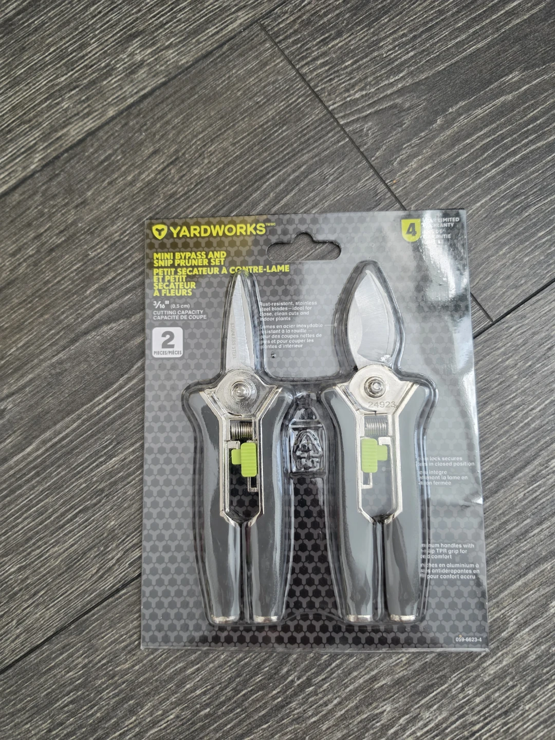 Yardworks Mini Bypass and Snip Pruner Set - photo 2