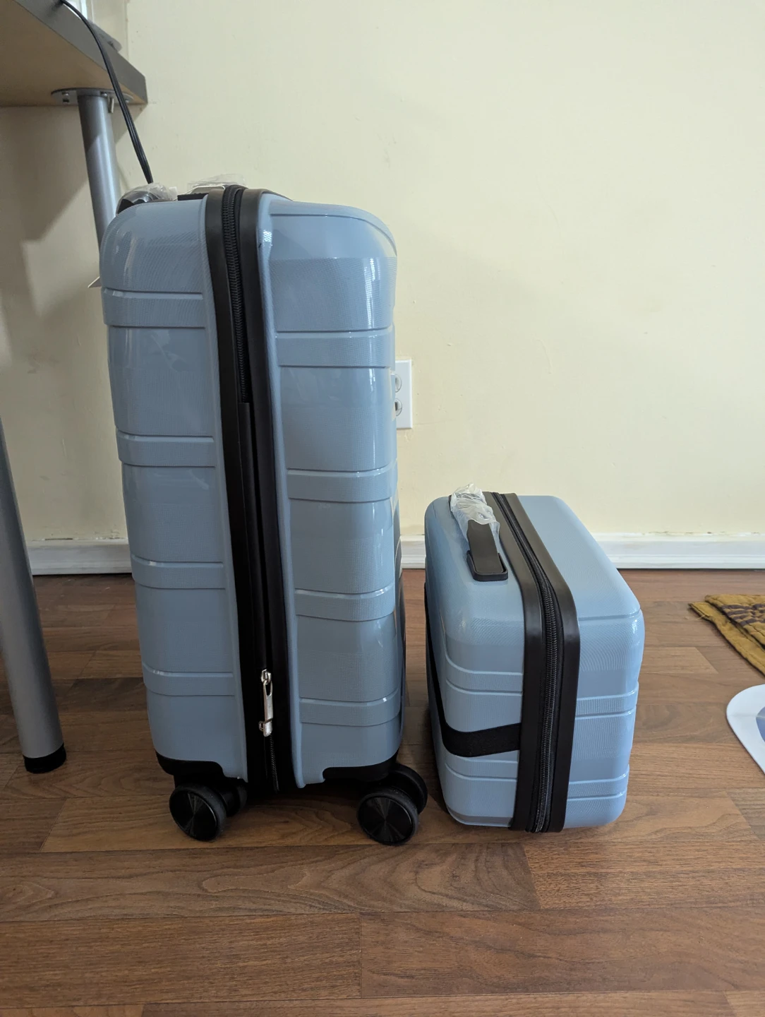 Light Blue Hardside Luggage Set - photo 3