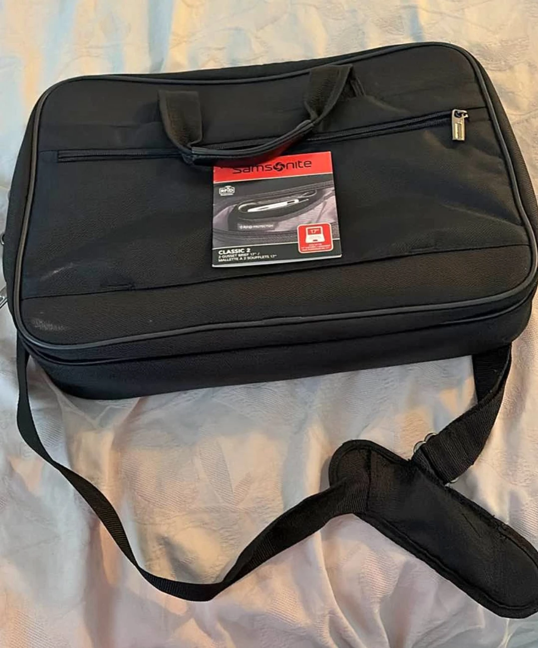 Samsonite Classic 2 2-Gusset Briefcase 17"