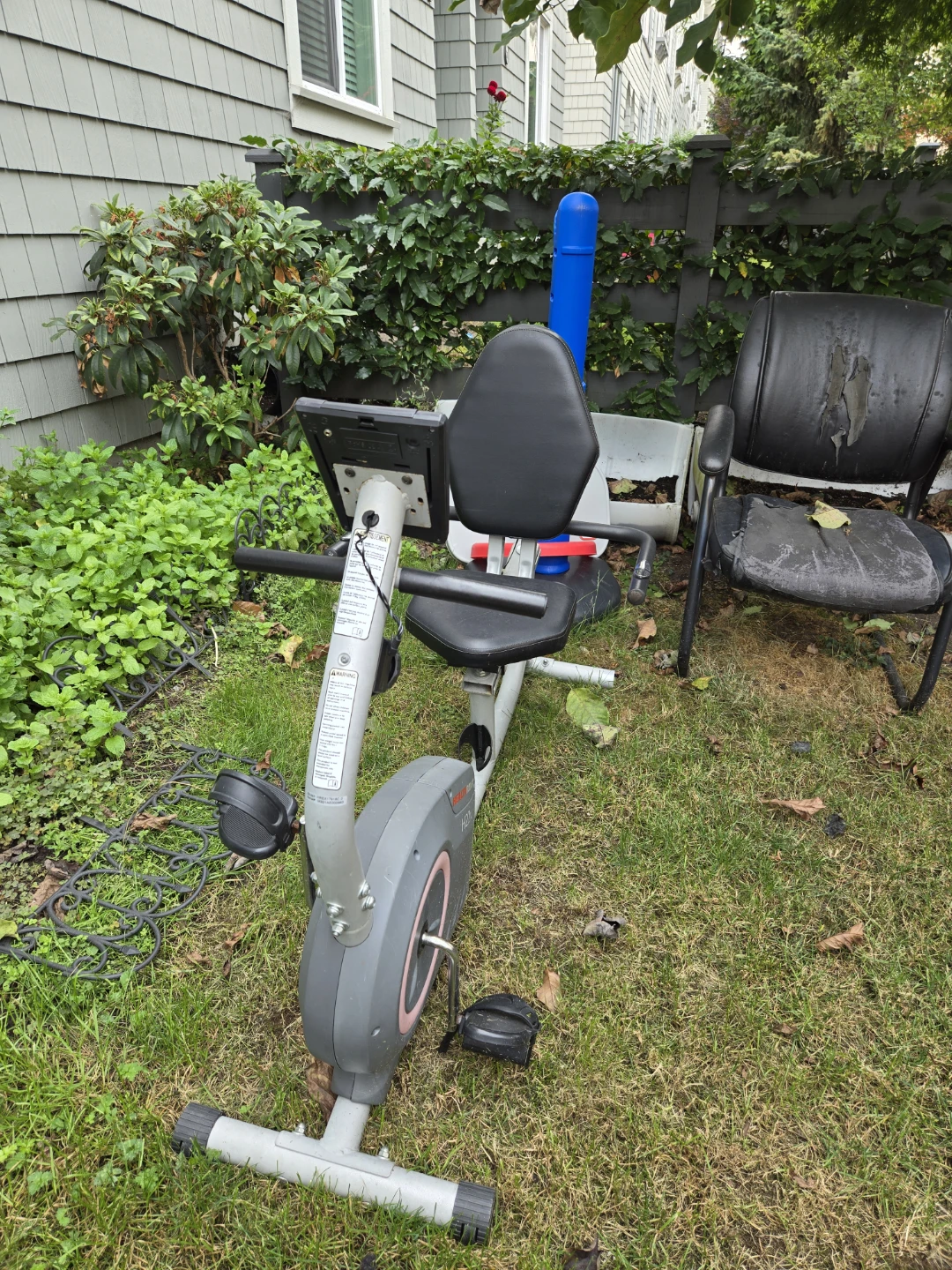 Sunny Health & Fitness Recumbent Bike
