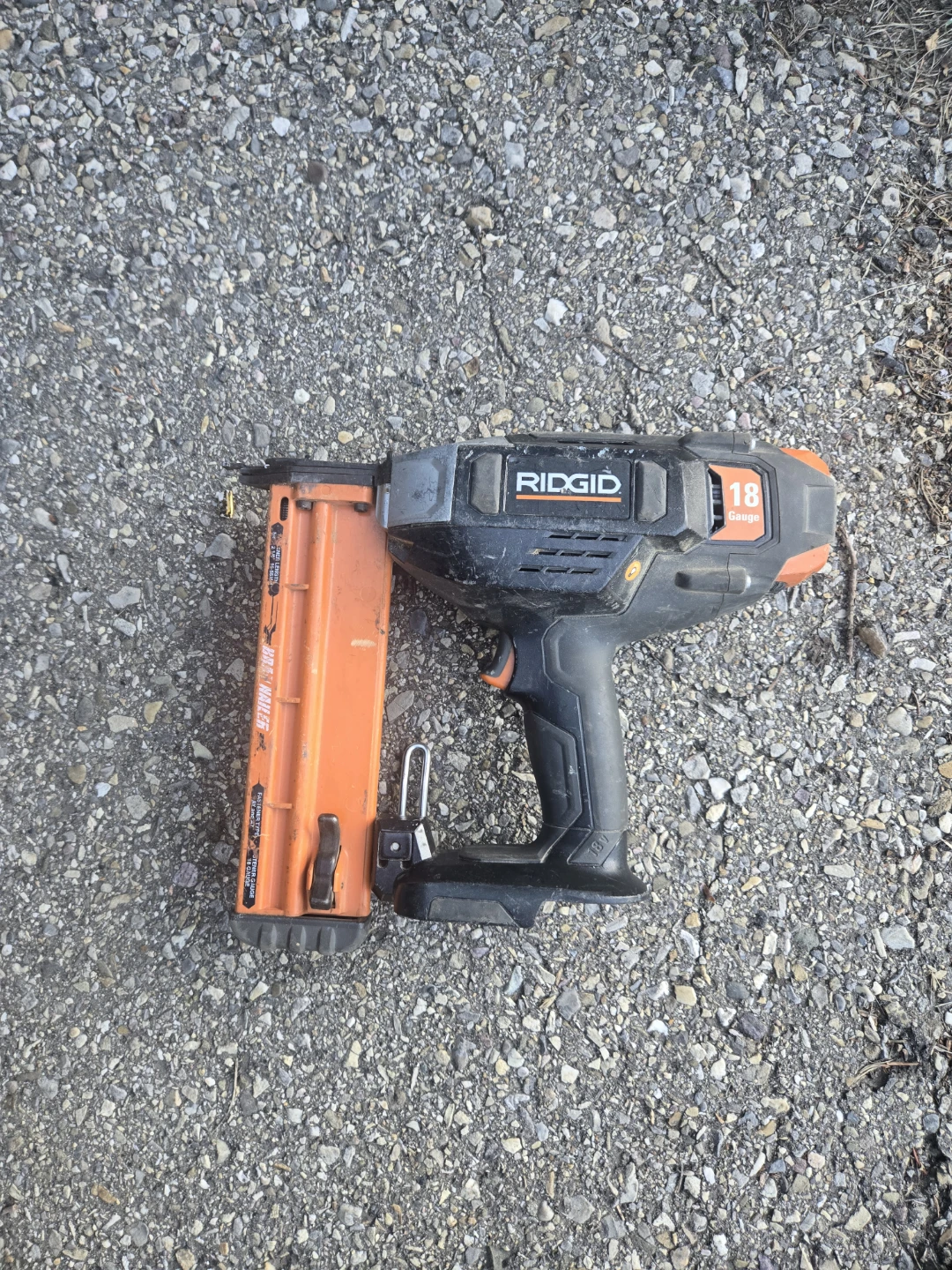 Ridgid 18-Gauge Brad Nailer