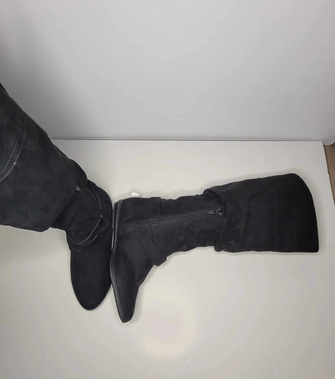 Black Suede Knee-High Boots Size 6 - photo 2