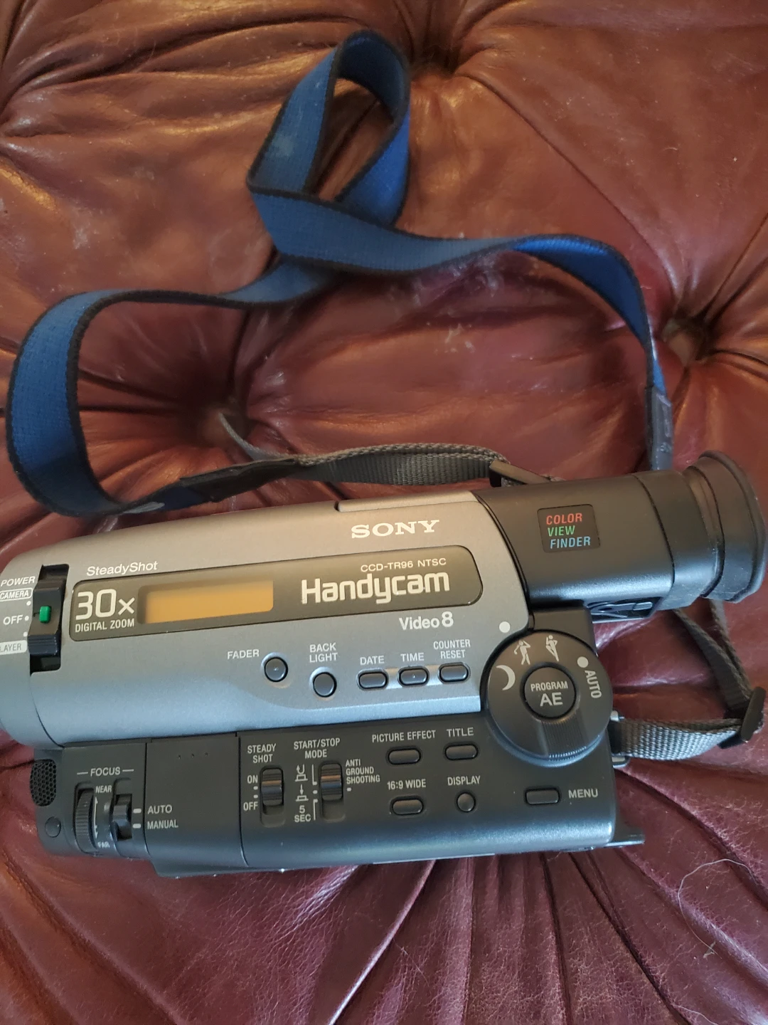 Sony Handycam CCD-TR96 Video 8 Camcorder