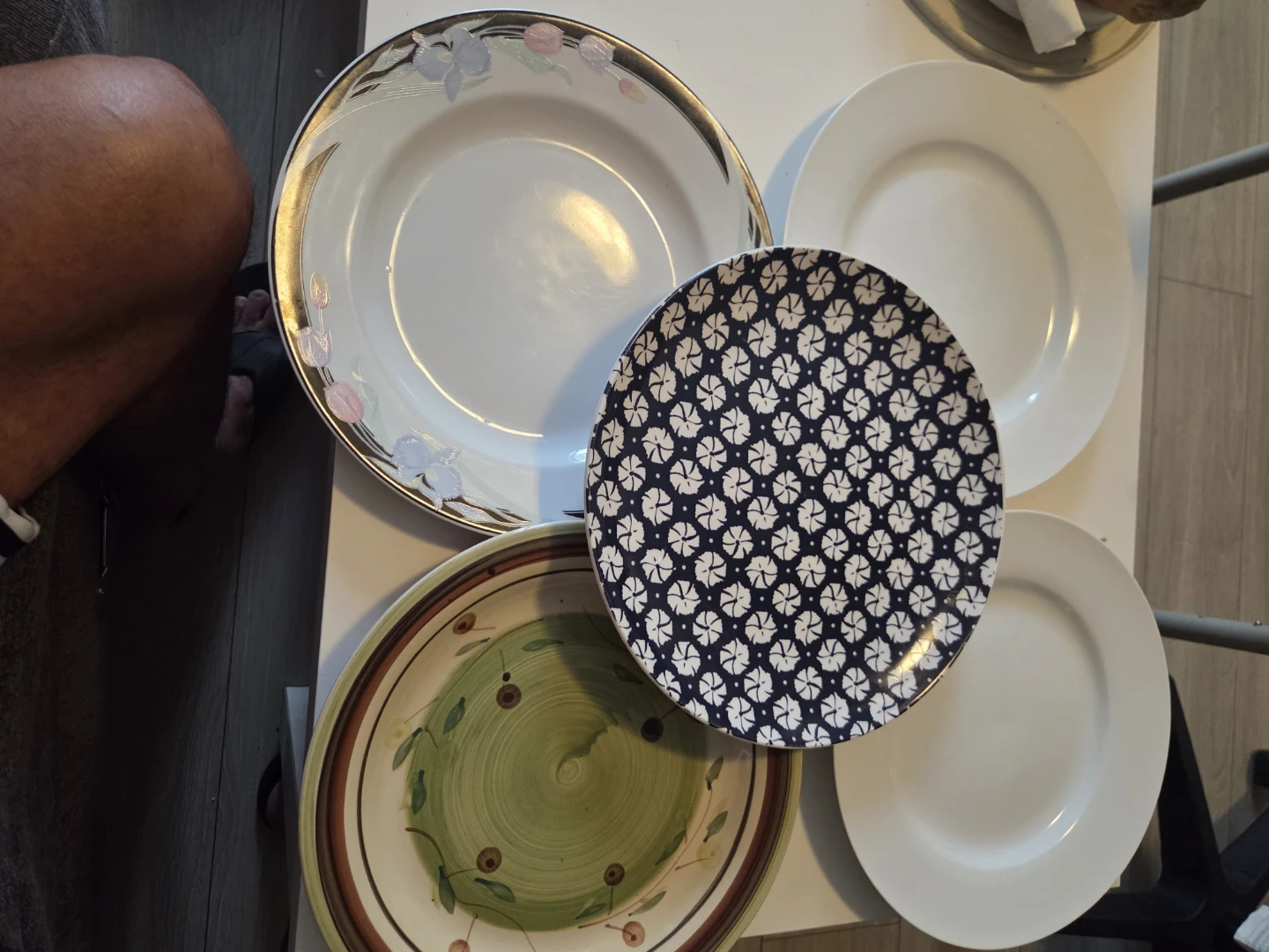 Assorted Dinner Plates - Set of 5 - photo 3