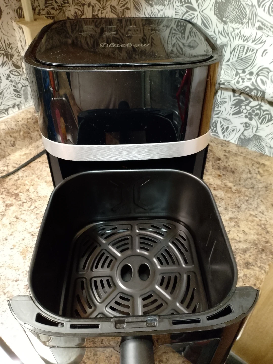 Black Air Fryer with Digital Display - photo 5