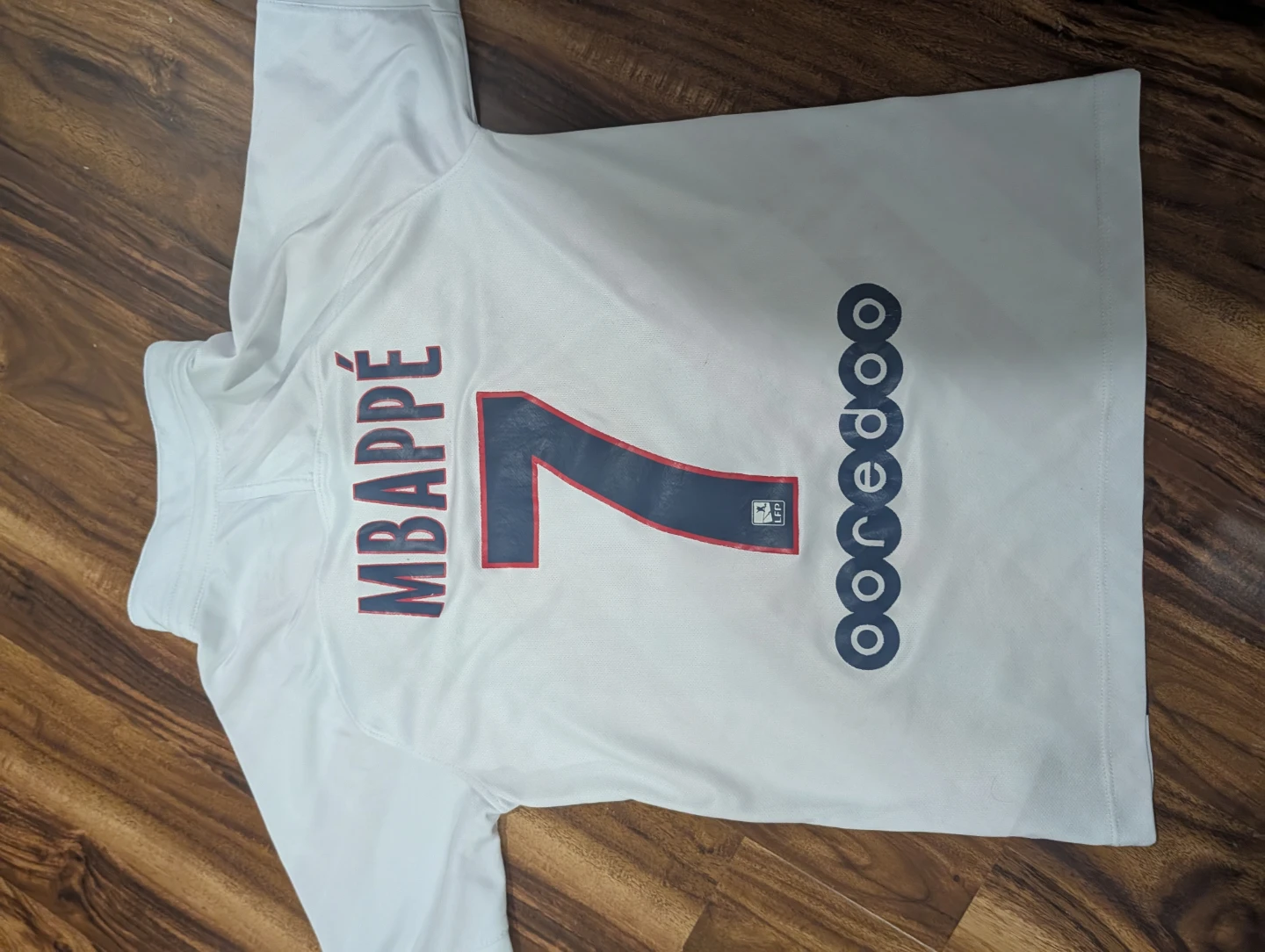 TRADING SOCCER JERSEYS - photo 5