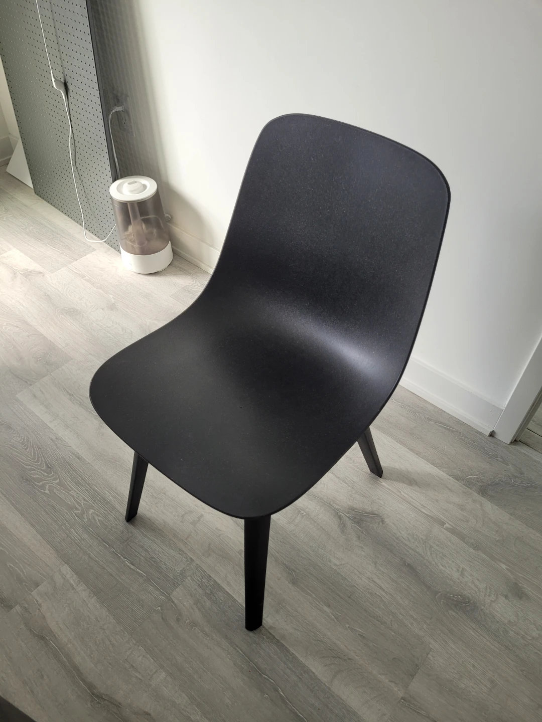 Black Modern Chair (Ikea ODGER)