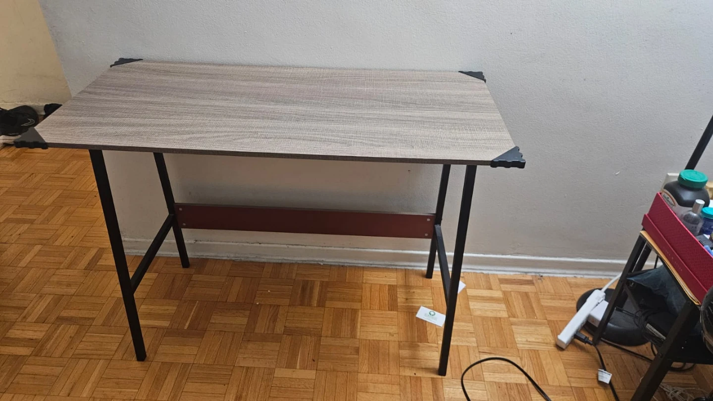 Office Desk - photo 2