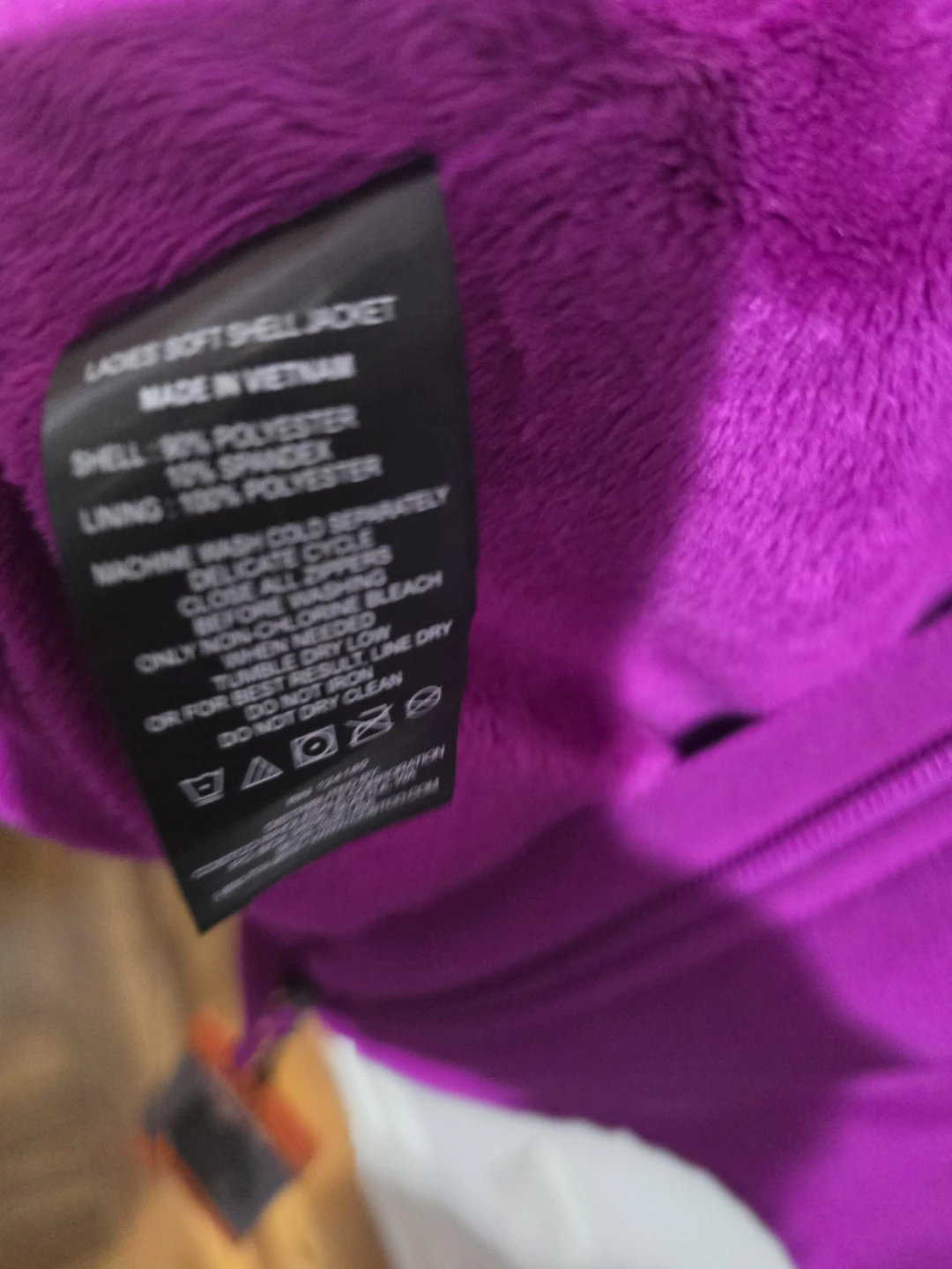 NWT Kirkland Signature Women's Softshell Jacket Fuschia XXL - photo 3