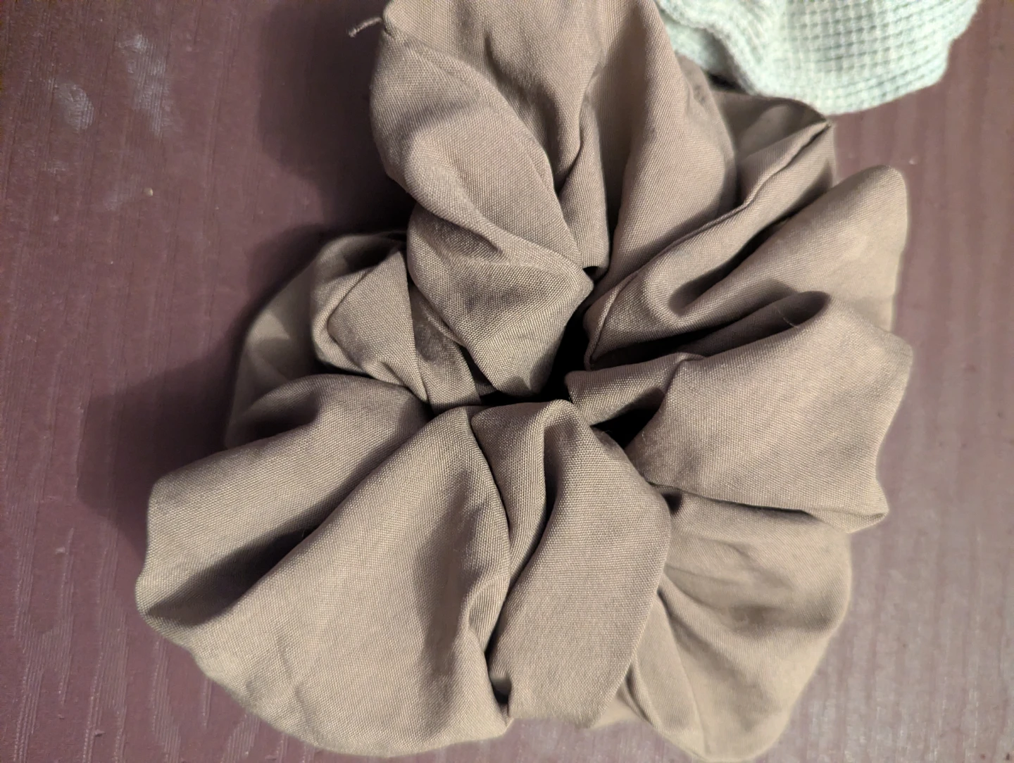 Set of 1 Goldilocks and 3 other Hair Scrunchies - photo 2