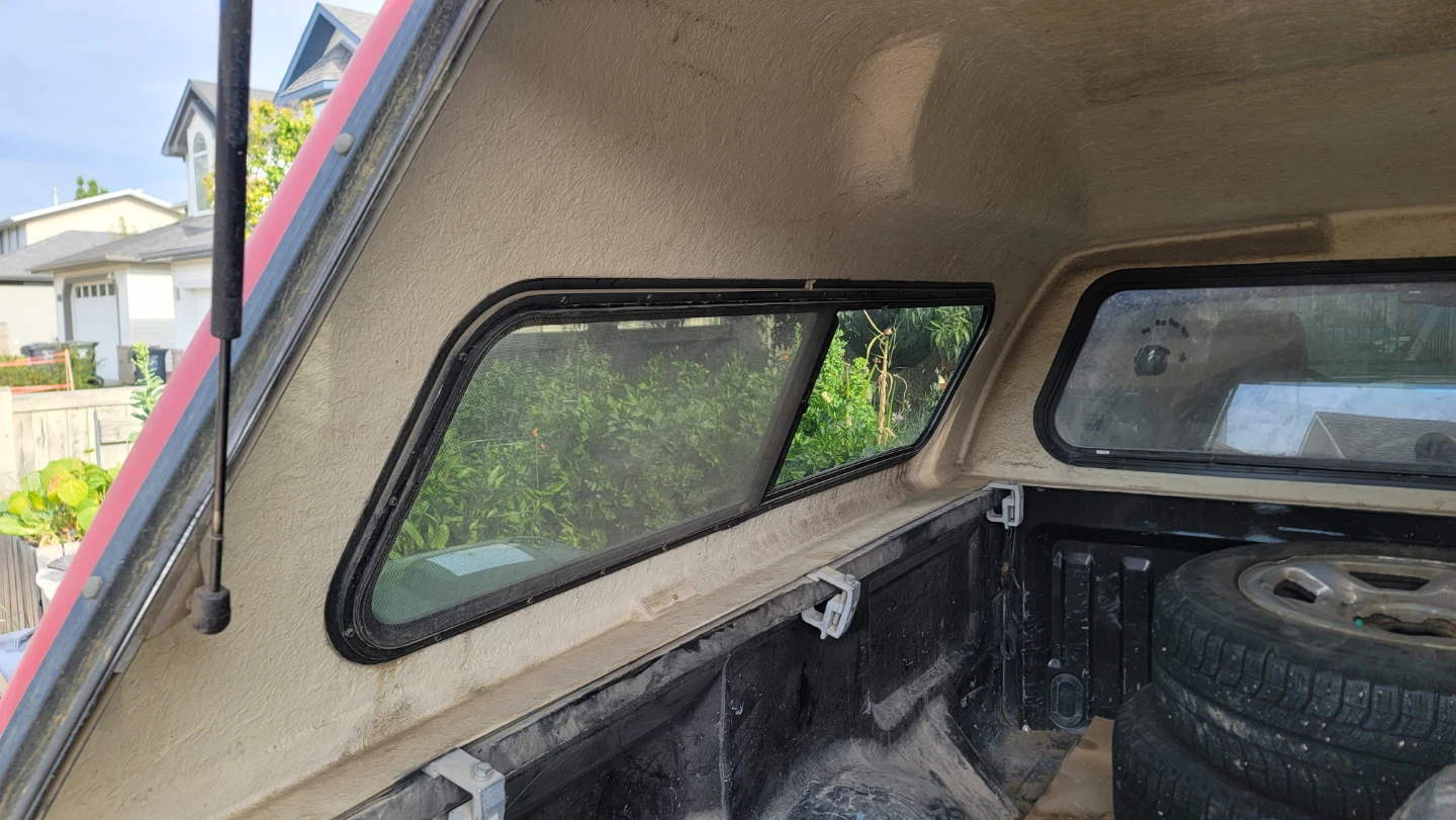 Truck canopy Hi-Lite - photo 3
