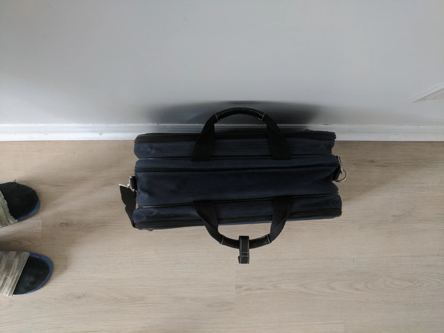 Pierre Cardin Paris Travel Bag - photo 3