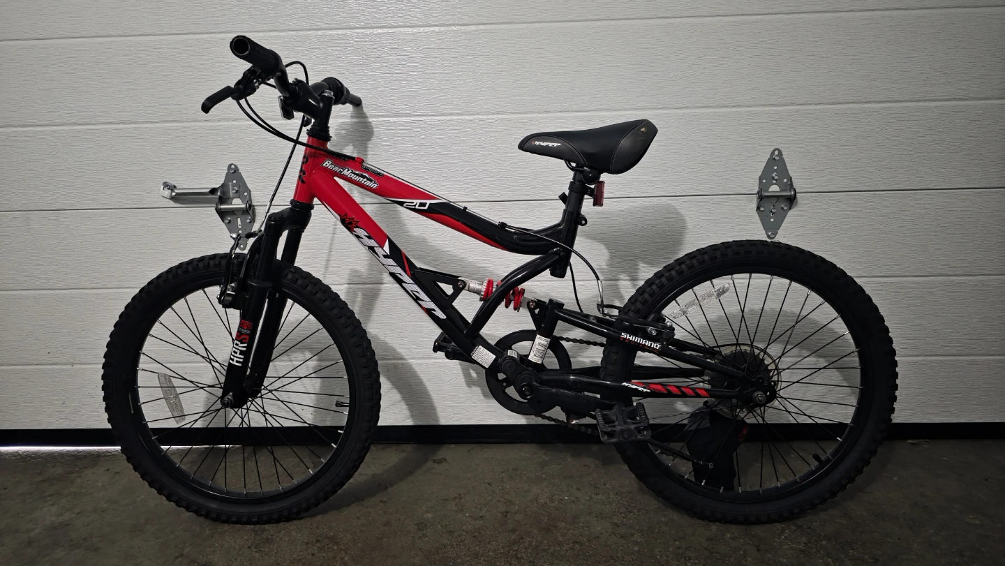 Hyper Bear Mountain 20-inch Kids Mountain Bike