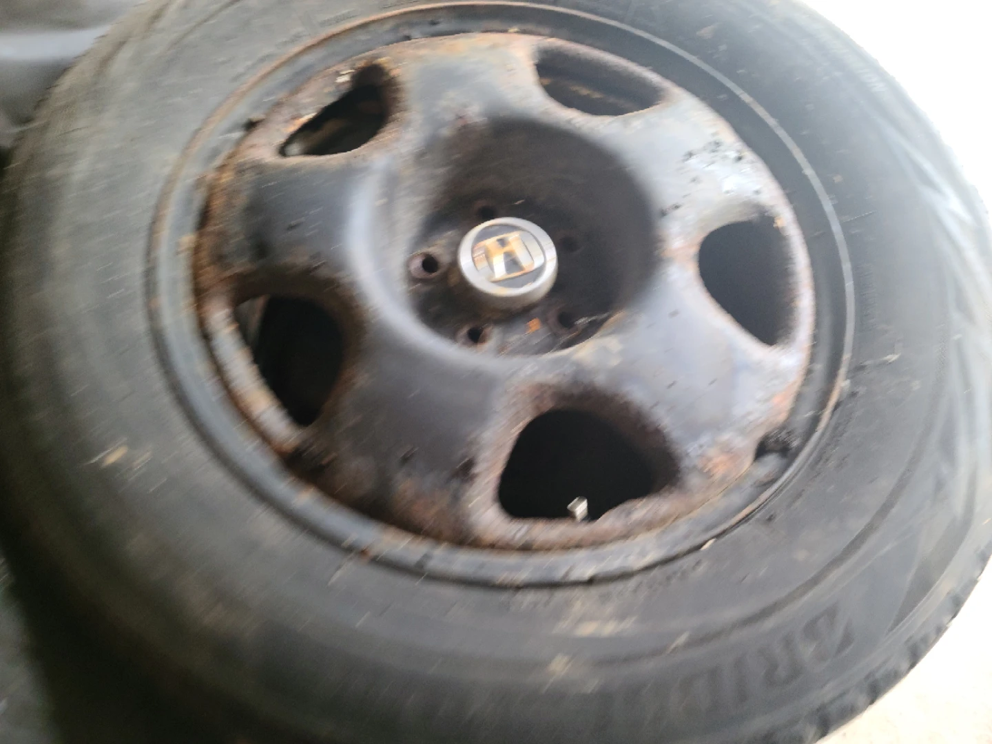 Used winter Tires with Rims (not in good condition) - photo 2