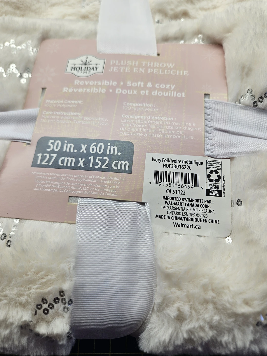 Holiday Time Reversible Plush Throw - Ivory - photo 2