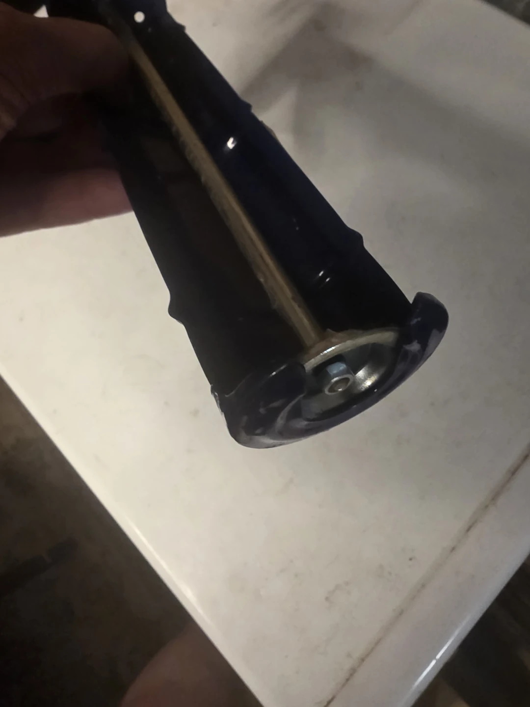 HD-109 Smooth Rod Caulking Gun - photo 4