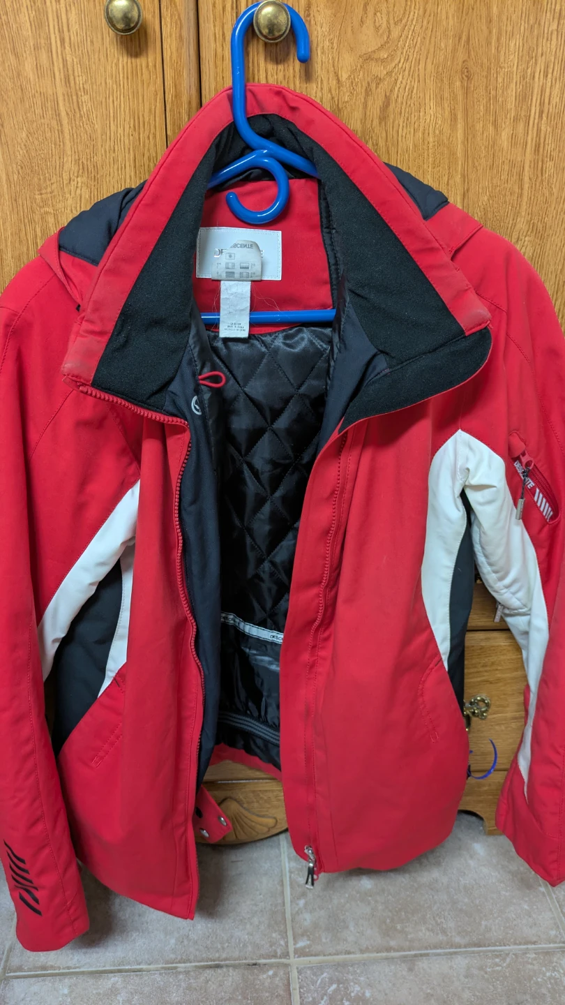 Descente Red and White Ski Jacket