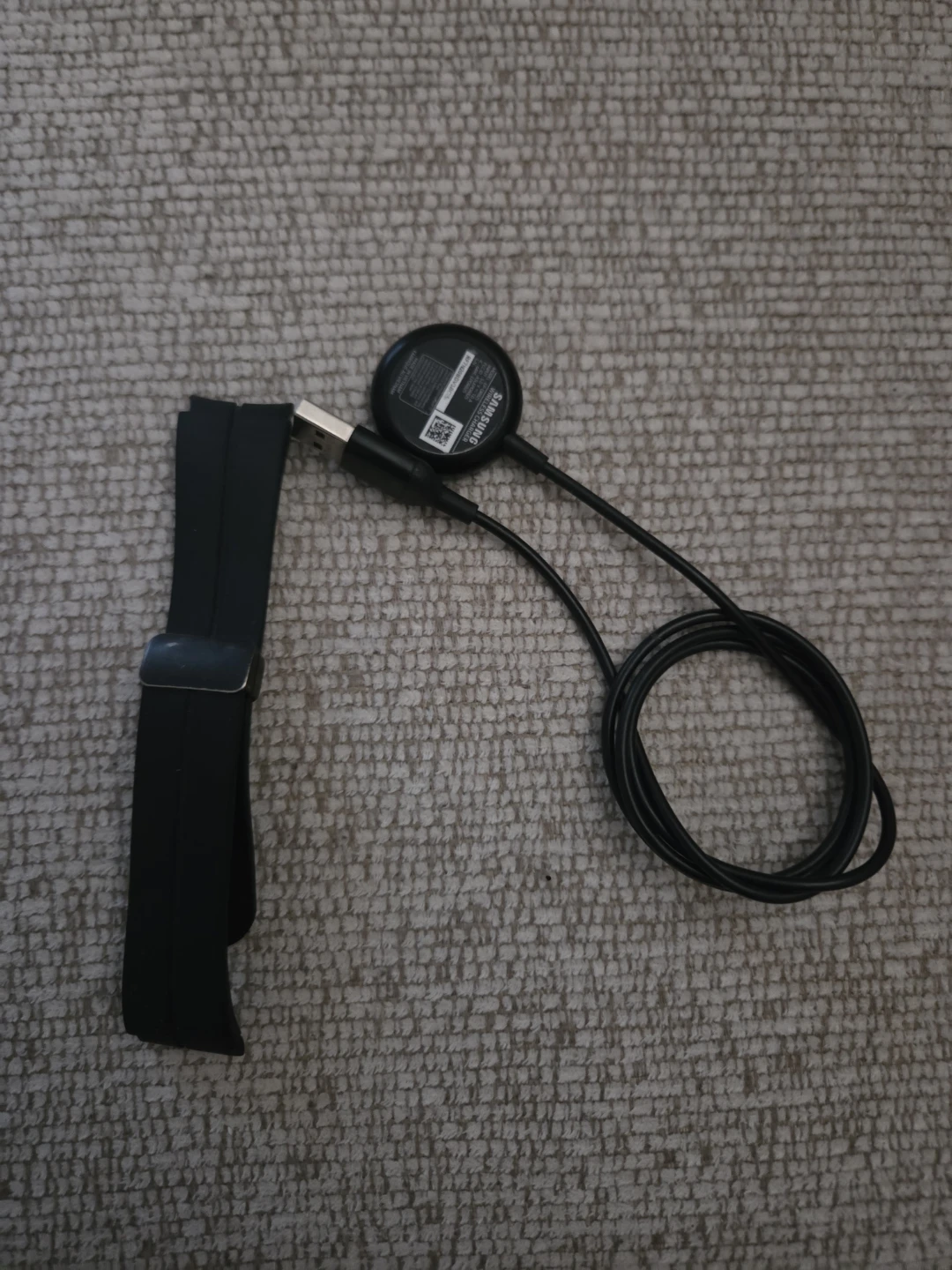Samsung Galaxy Fit replacement band and charger - photo 2