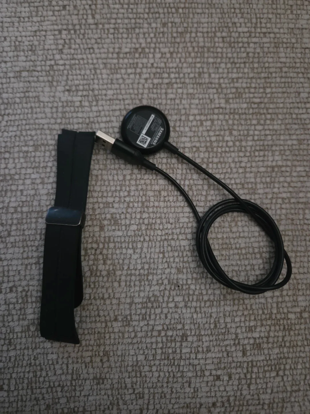 Samsung Galaxy Fit replacement band and charger - photo 2