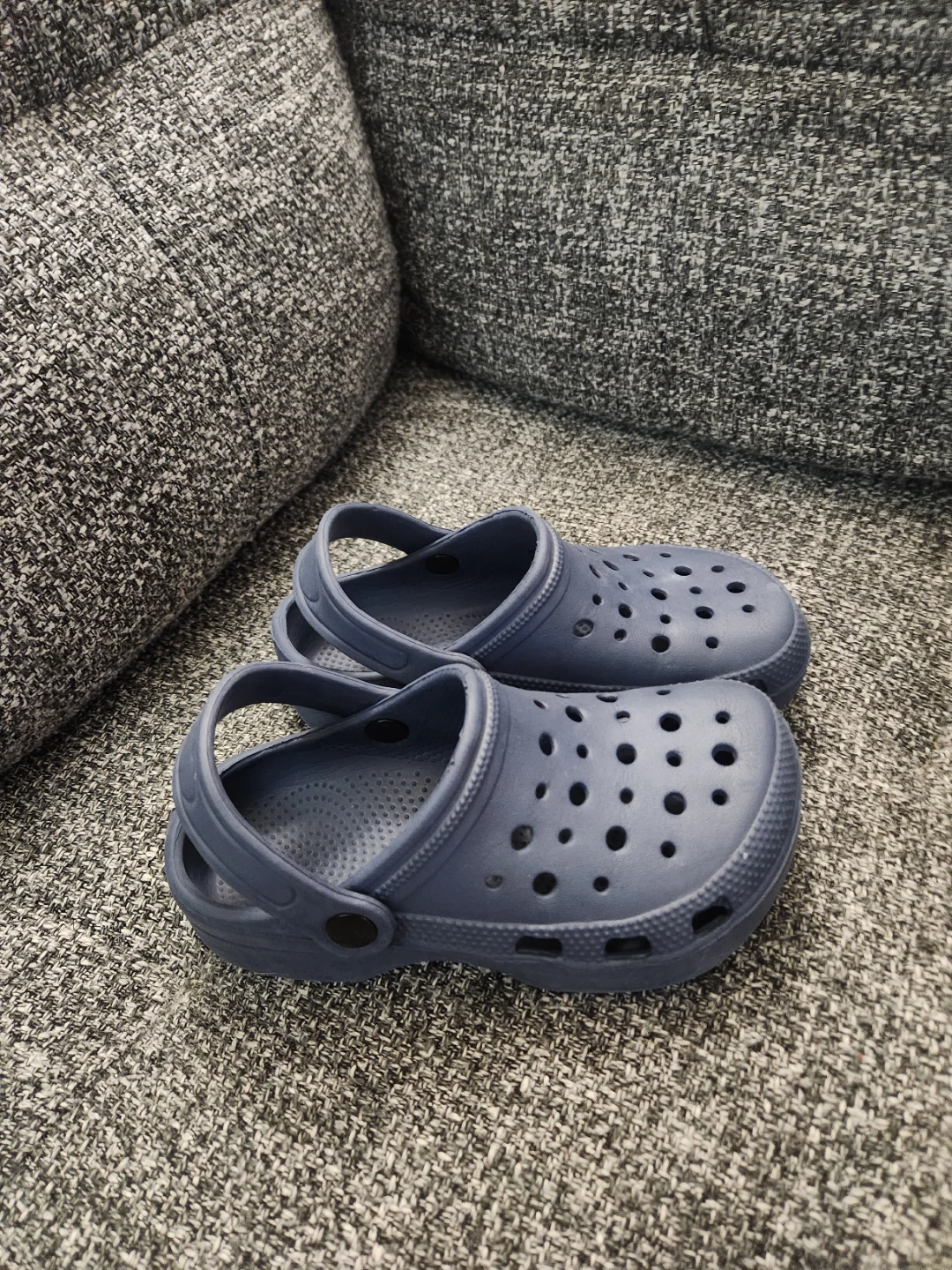 Navy Blue Clogs Sandals, Kids size 11 - photo 4