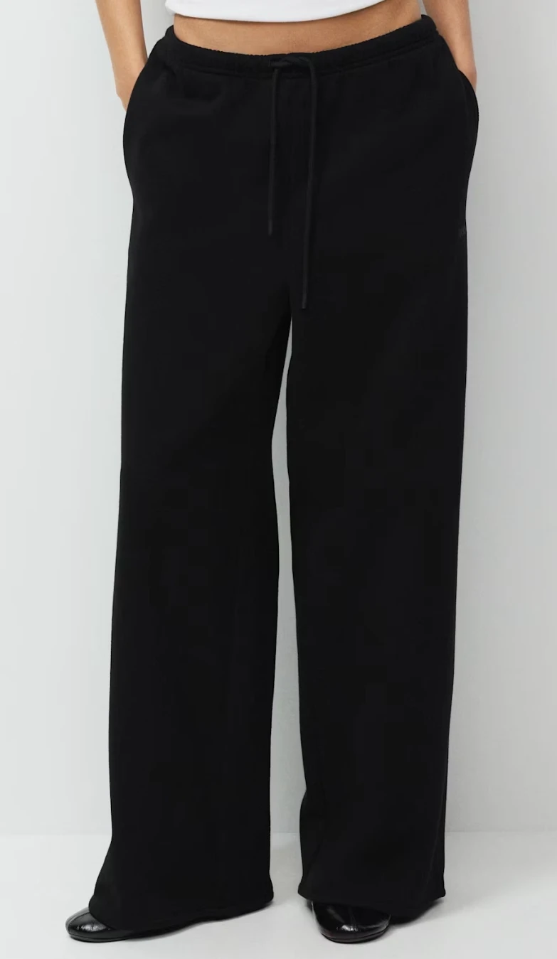 Aritizia Mega Sweatpants (S)