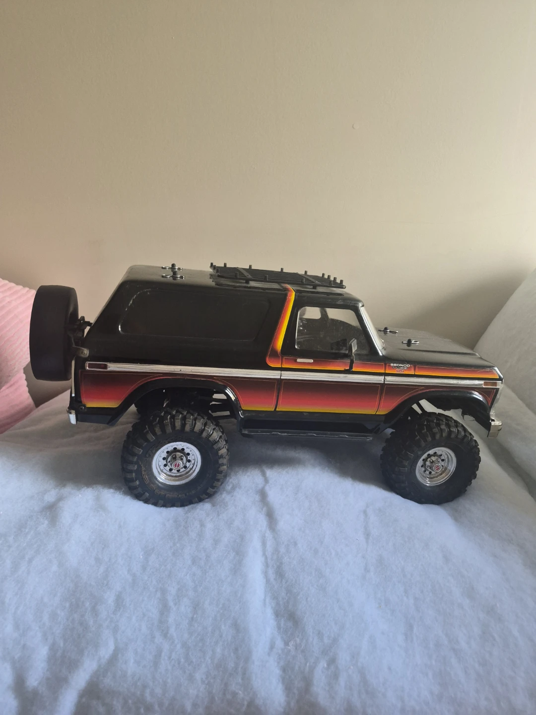 Traxxas Ford Bronco RC Crawler Truck - photo 2