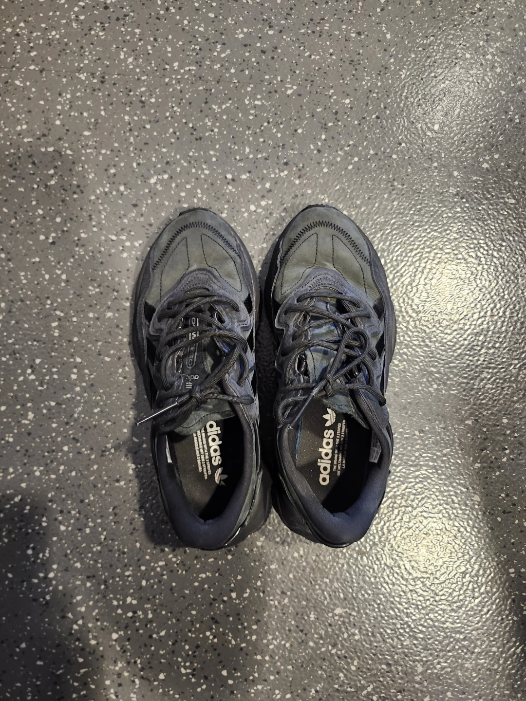 Adidas  Black Sneakers men's 9 - photo 4
