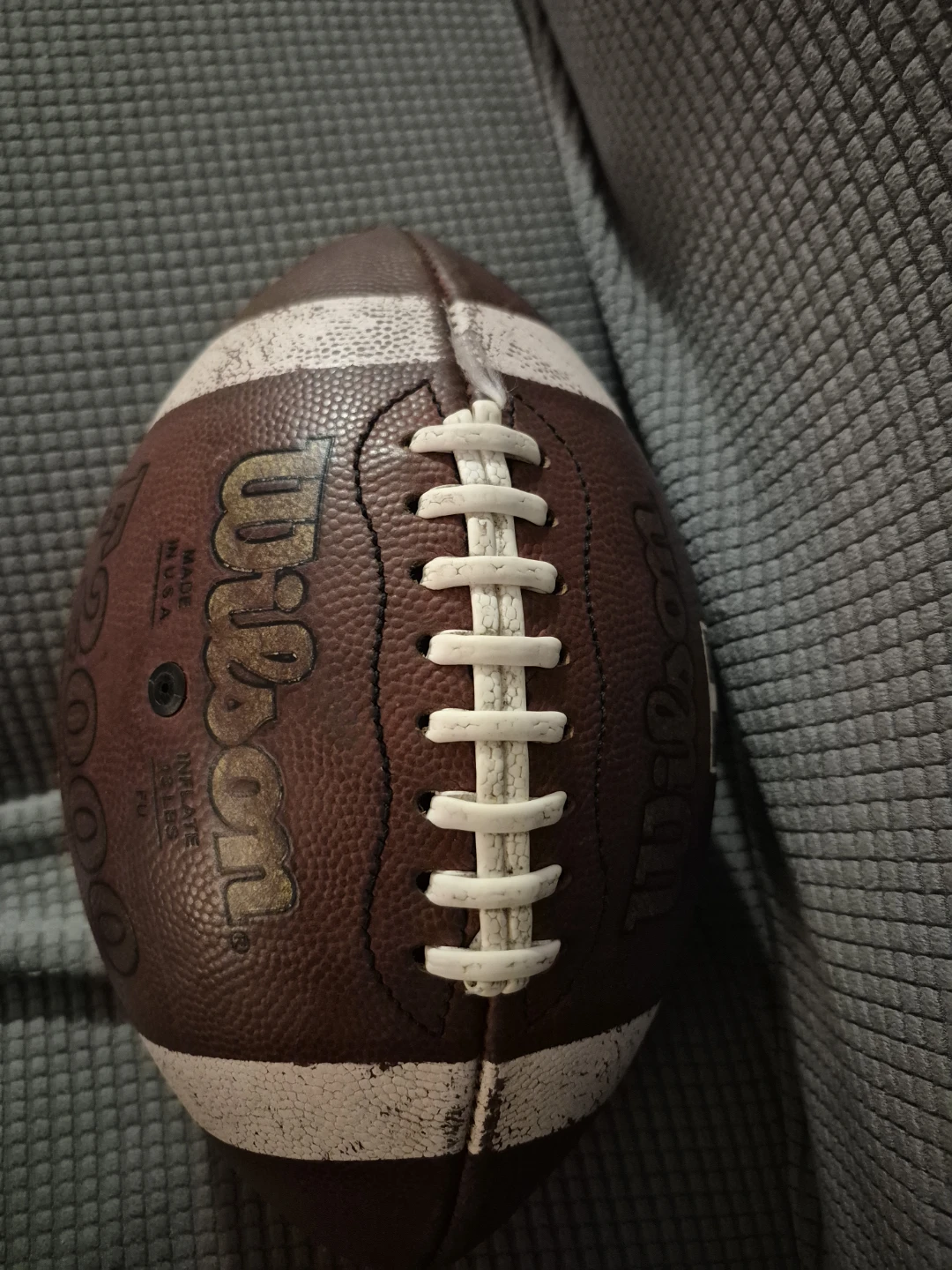 Wilson F2000 Football - photo 2