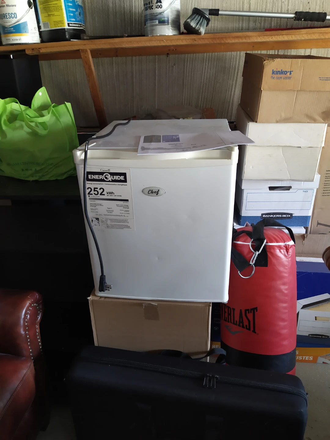 Master Chef Compact Mini Fridge - photo 2