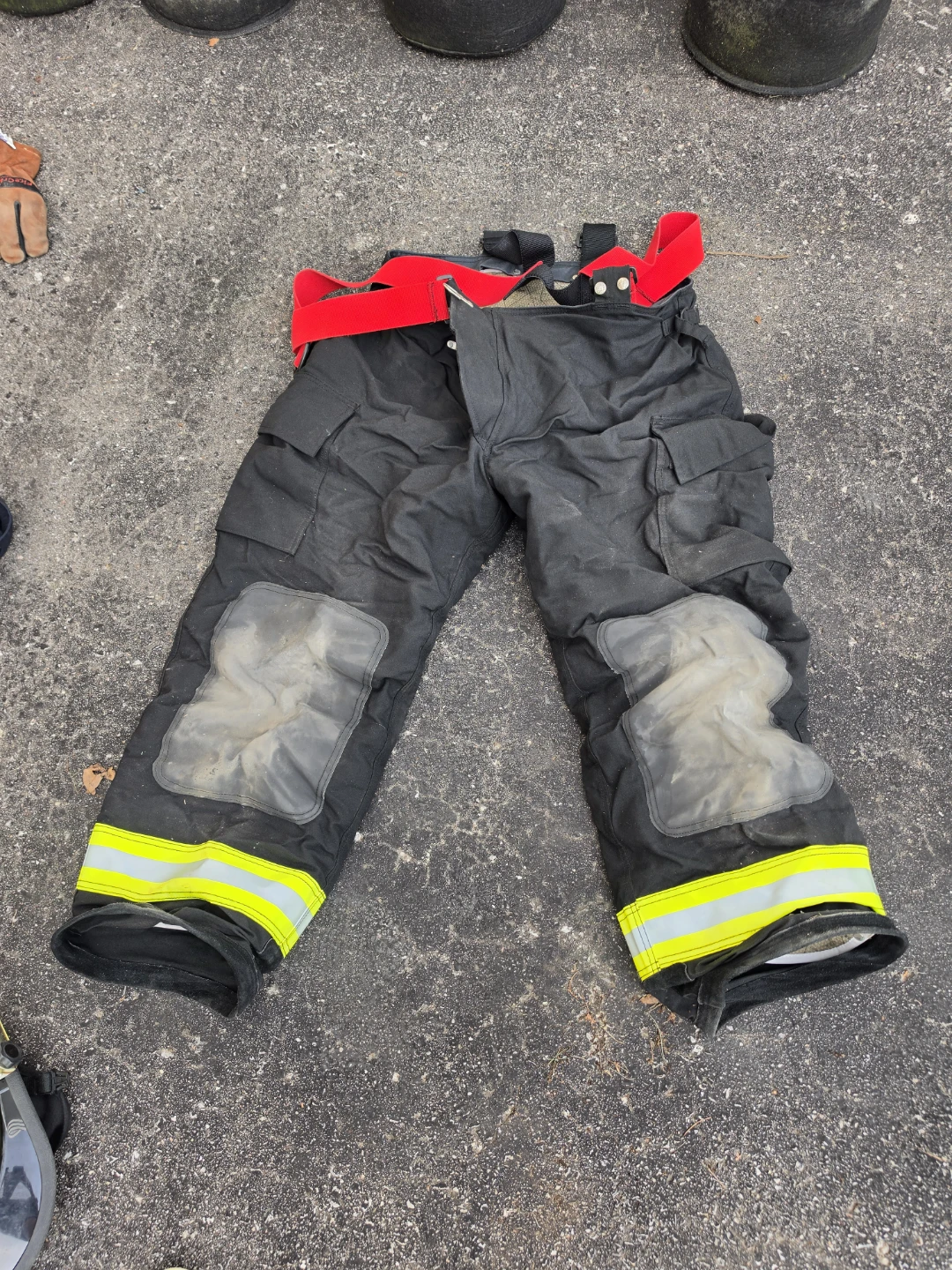 Firefighter Bunker Gear Set with Helmet and Boots - photo 2