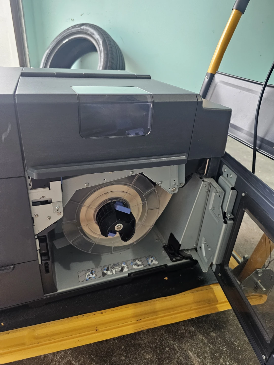 Epson TM-C7500G Color Label Printer - photo 3