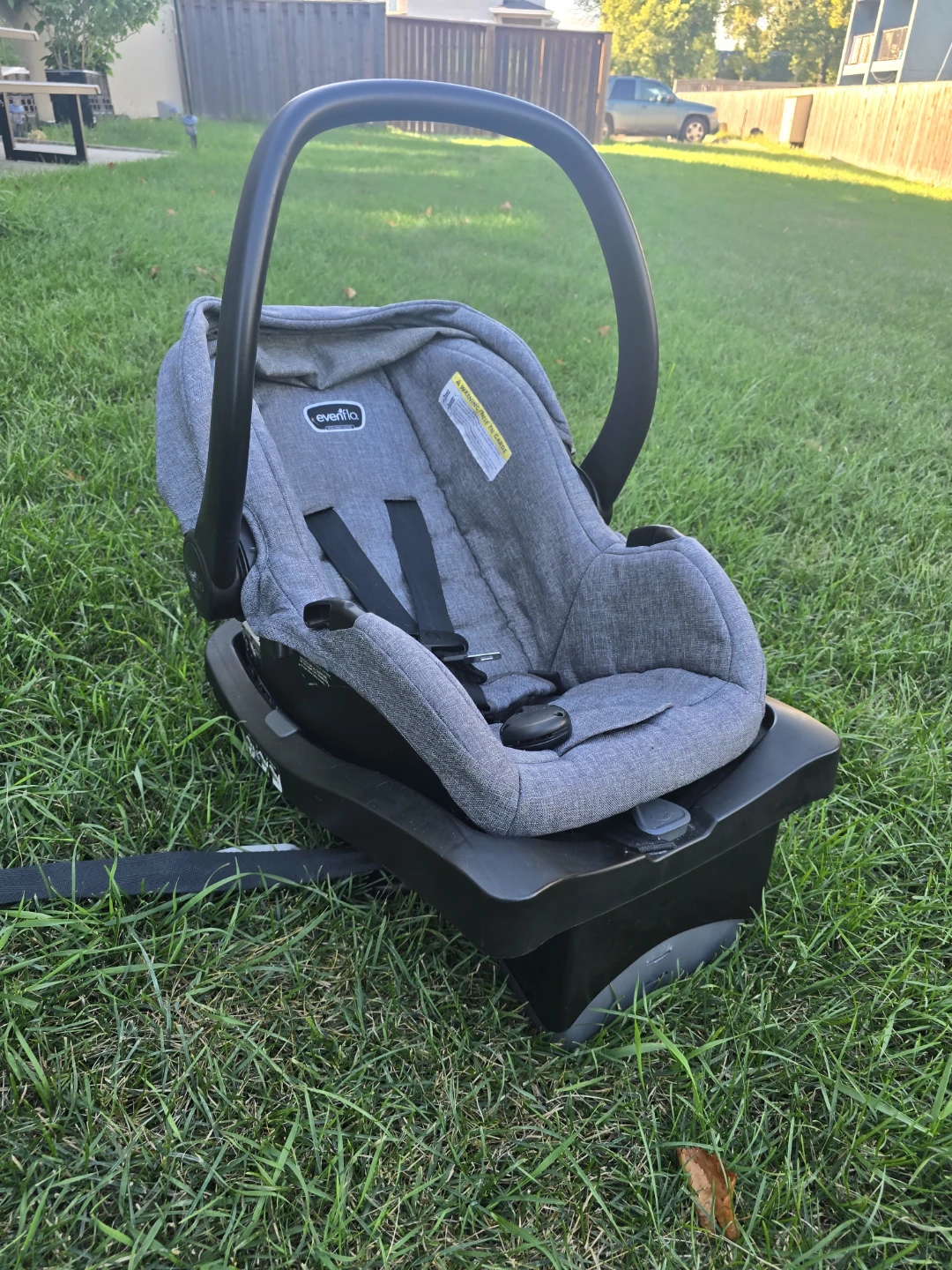 Evenflo Litemax Sport Infant Car Seat and Base
