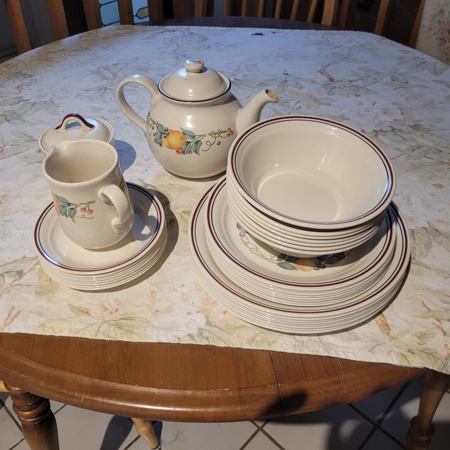 Ceramic Fruit Pattern Dinnerware Set