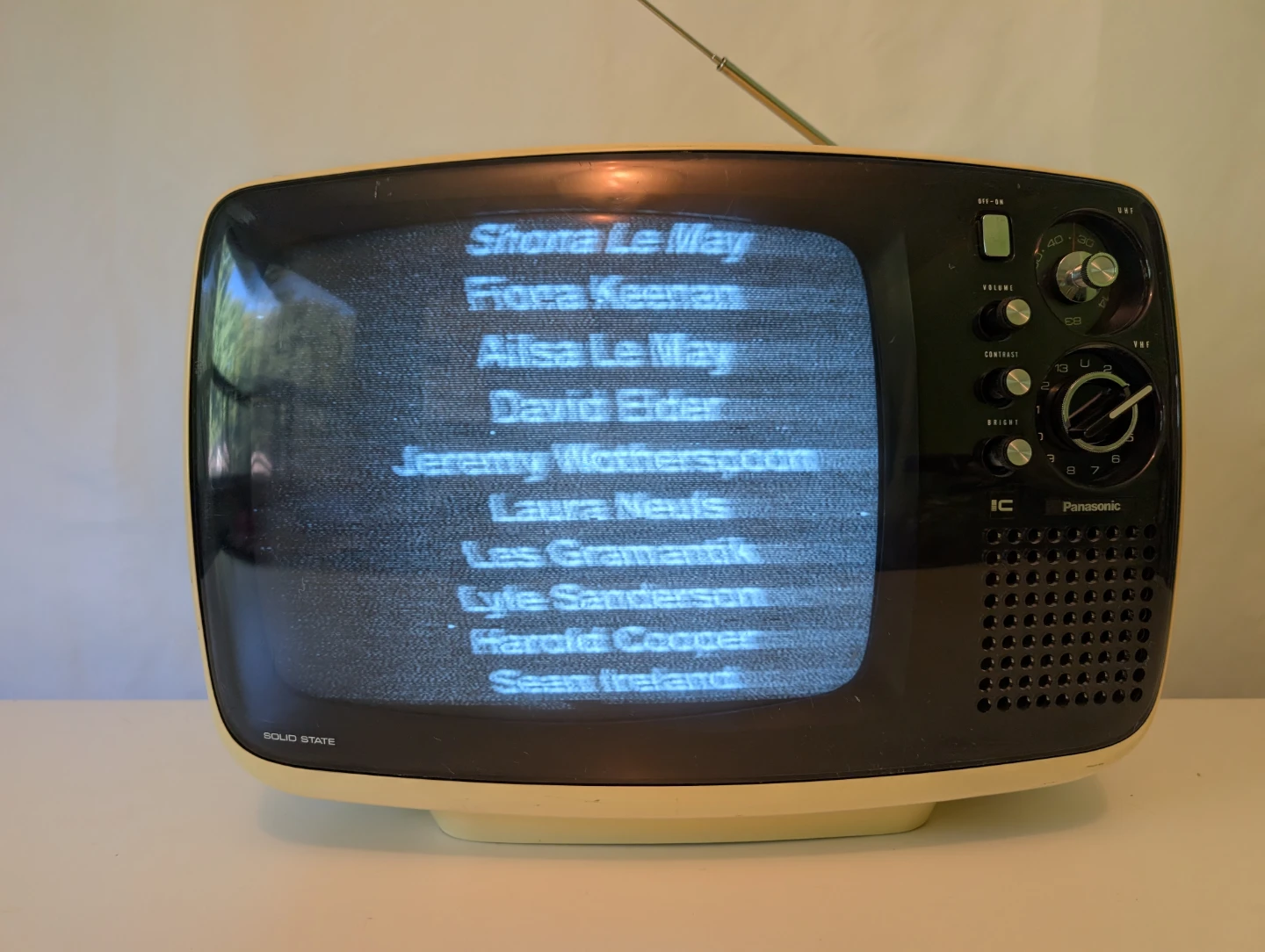 Vintage Panasonic Solid State Television - photo 3
