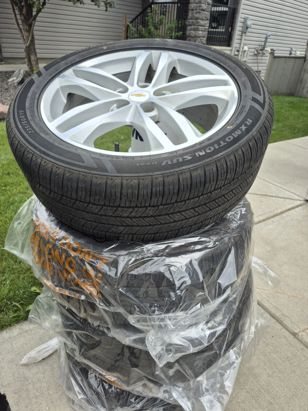Chevrolet OEM 19-inch Alloy Wheel with New All Season Tire - photo 2