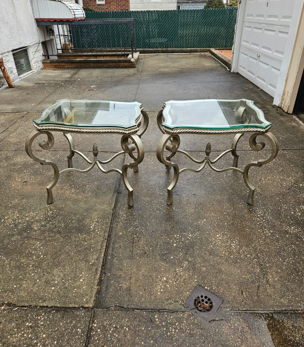 Beautiful expensive coffee table and 2 end tables
