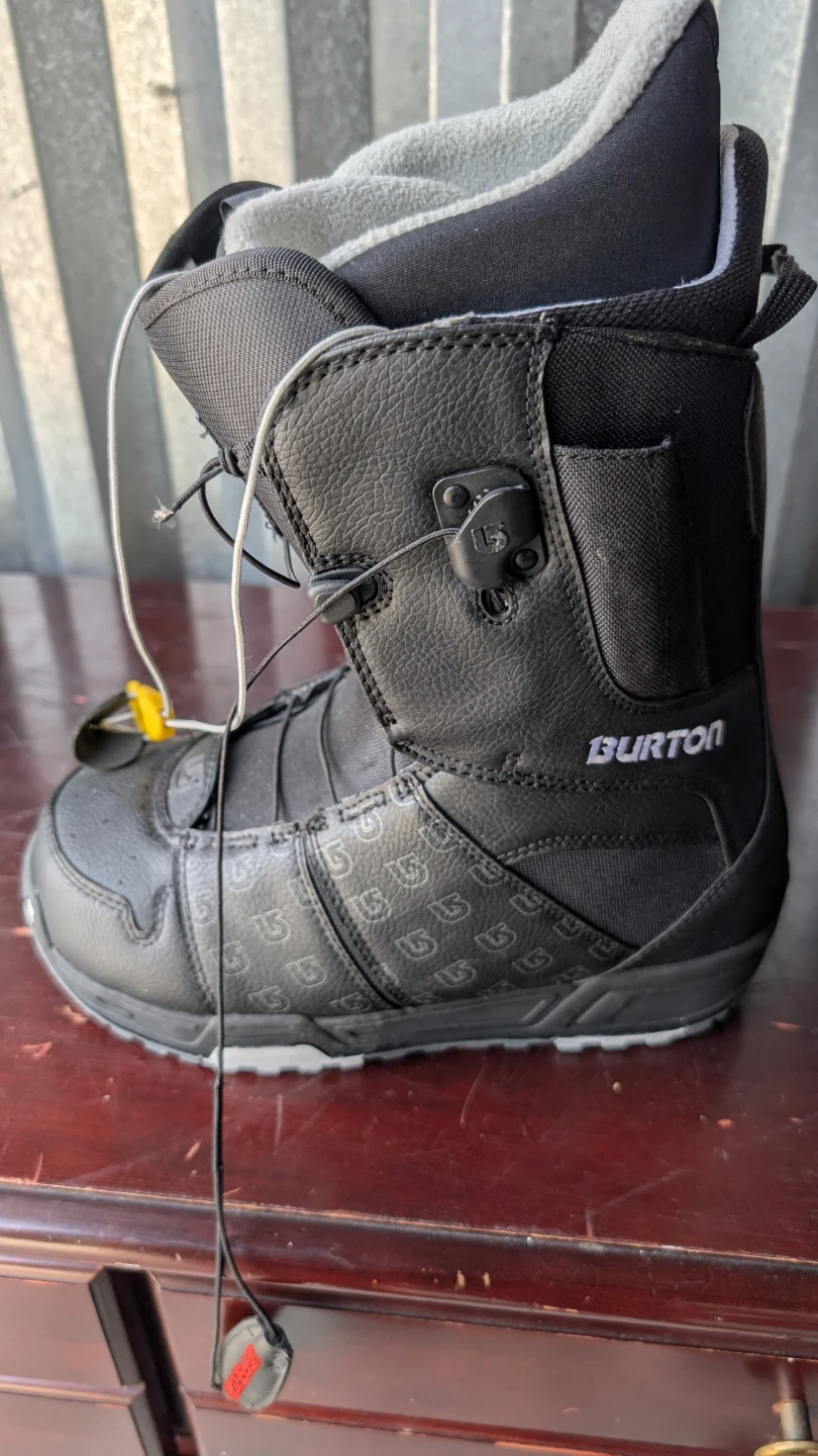 Burton Moto Snowboard Boots Men's Size 8 - photo 5