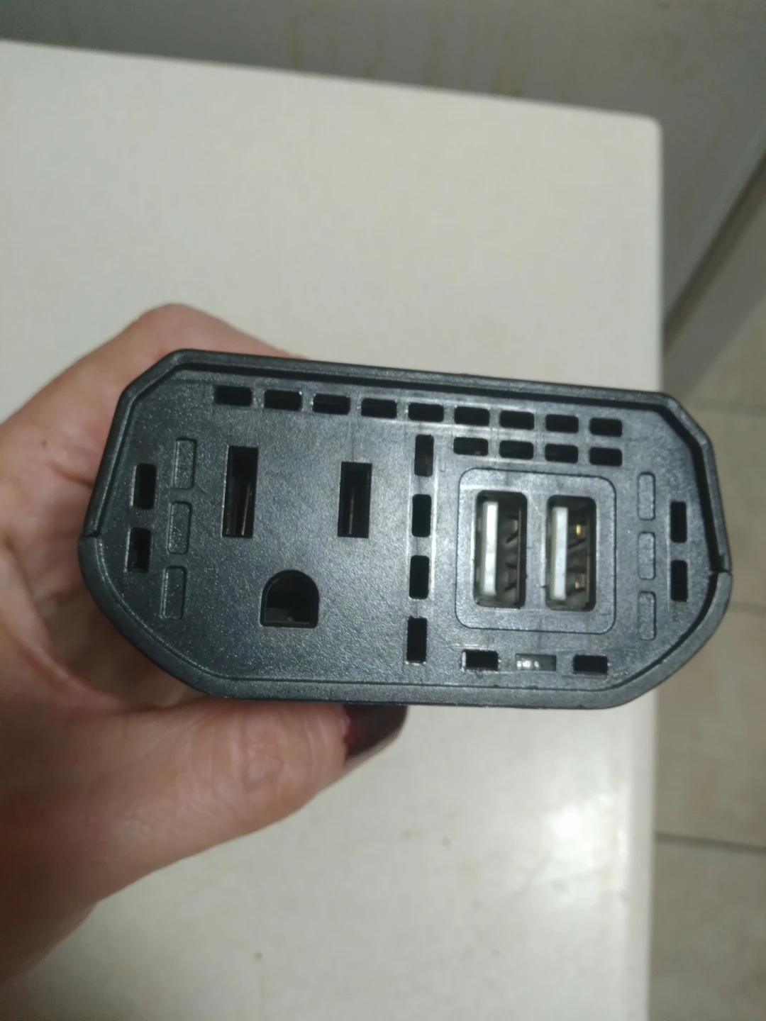 Blue Hive 120W Power Inverter - photo 2