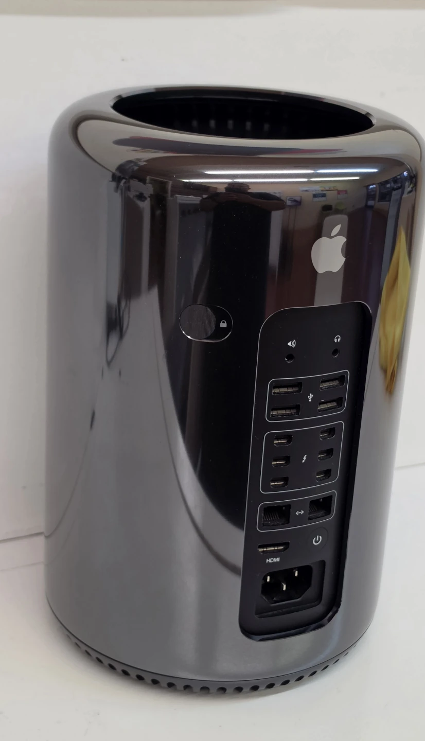 Apple Mac Pro Late 2013 6-Core Xeon - photo 4